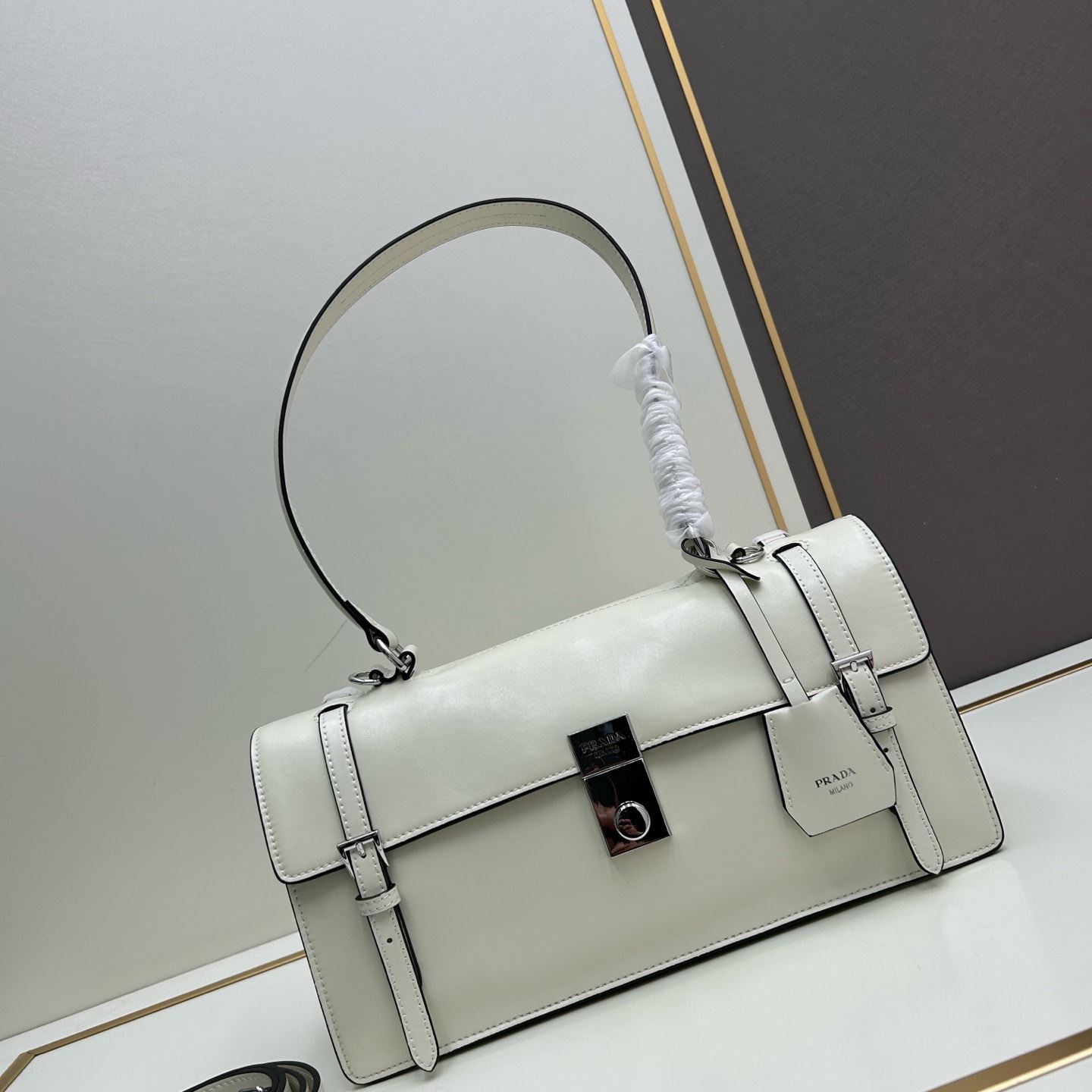 Pra*a top handle bags